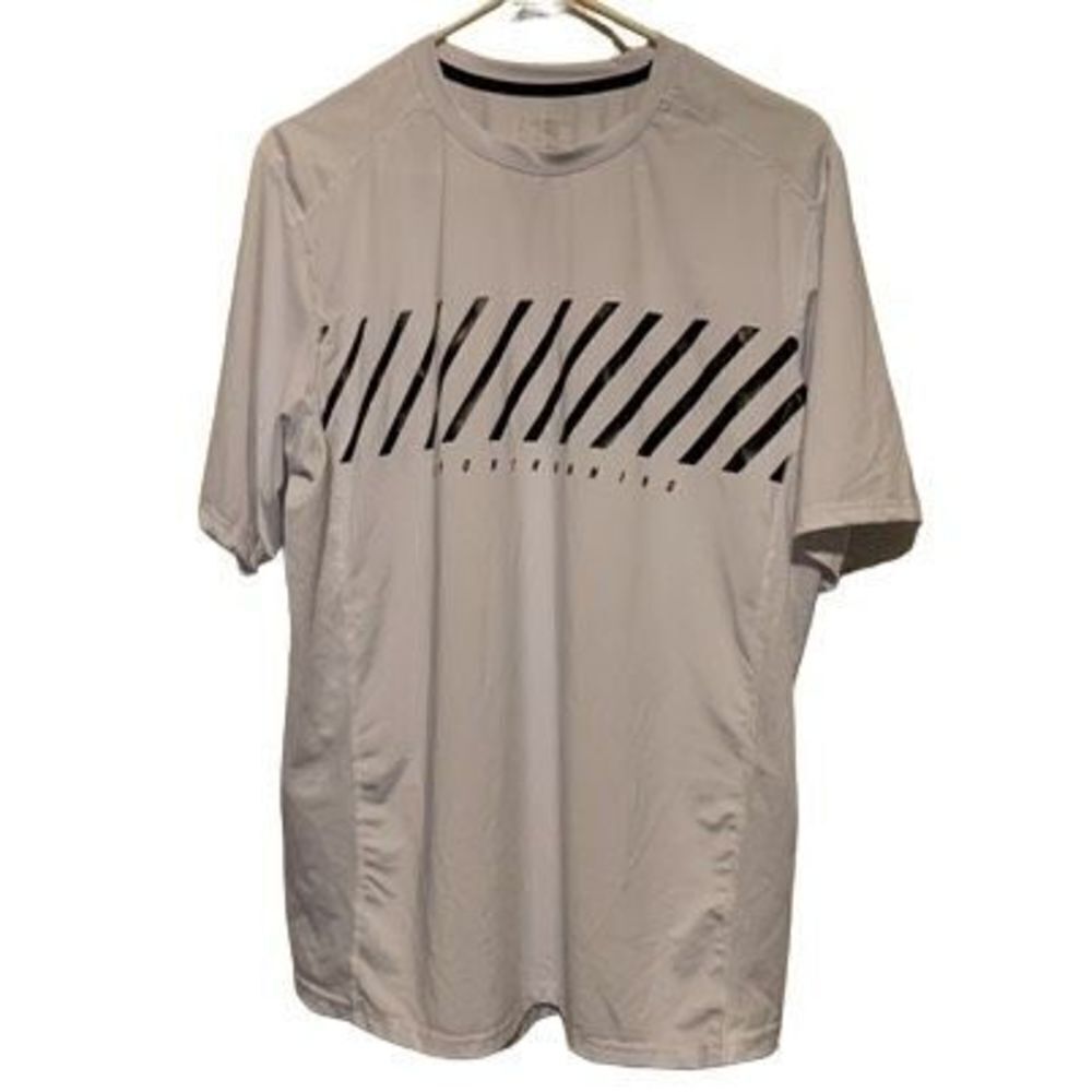 Liberty Pro Size Large White Short Sleeved Running Shirt